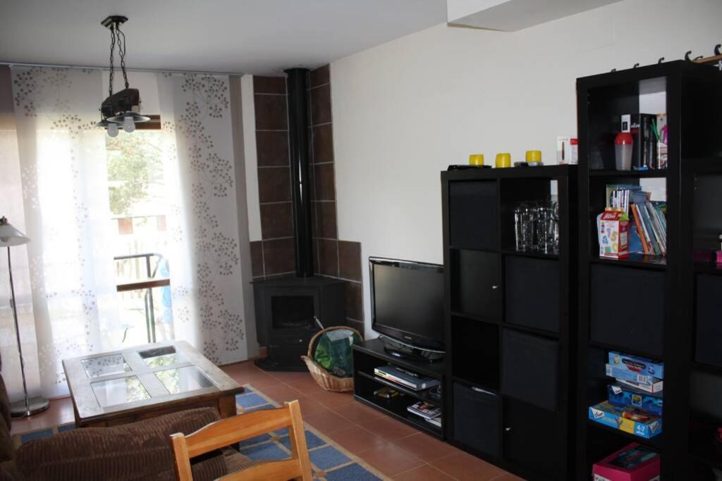 Duplex Con Jardin En Pirineos, Totalmente Equipado Apartment Villanua Exterior photo
