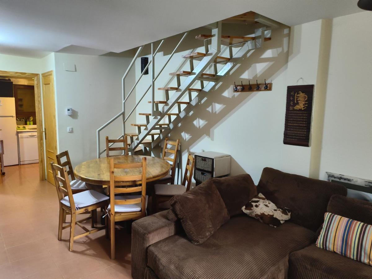 Duplex Con Jardin En Pirineos, Totalmente Equipado Apartment Villanua Exterior photo